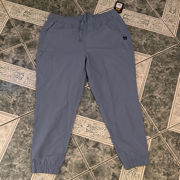 Women’s Blue Carhartt Scrub Set - Picture 8 of 8